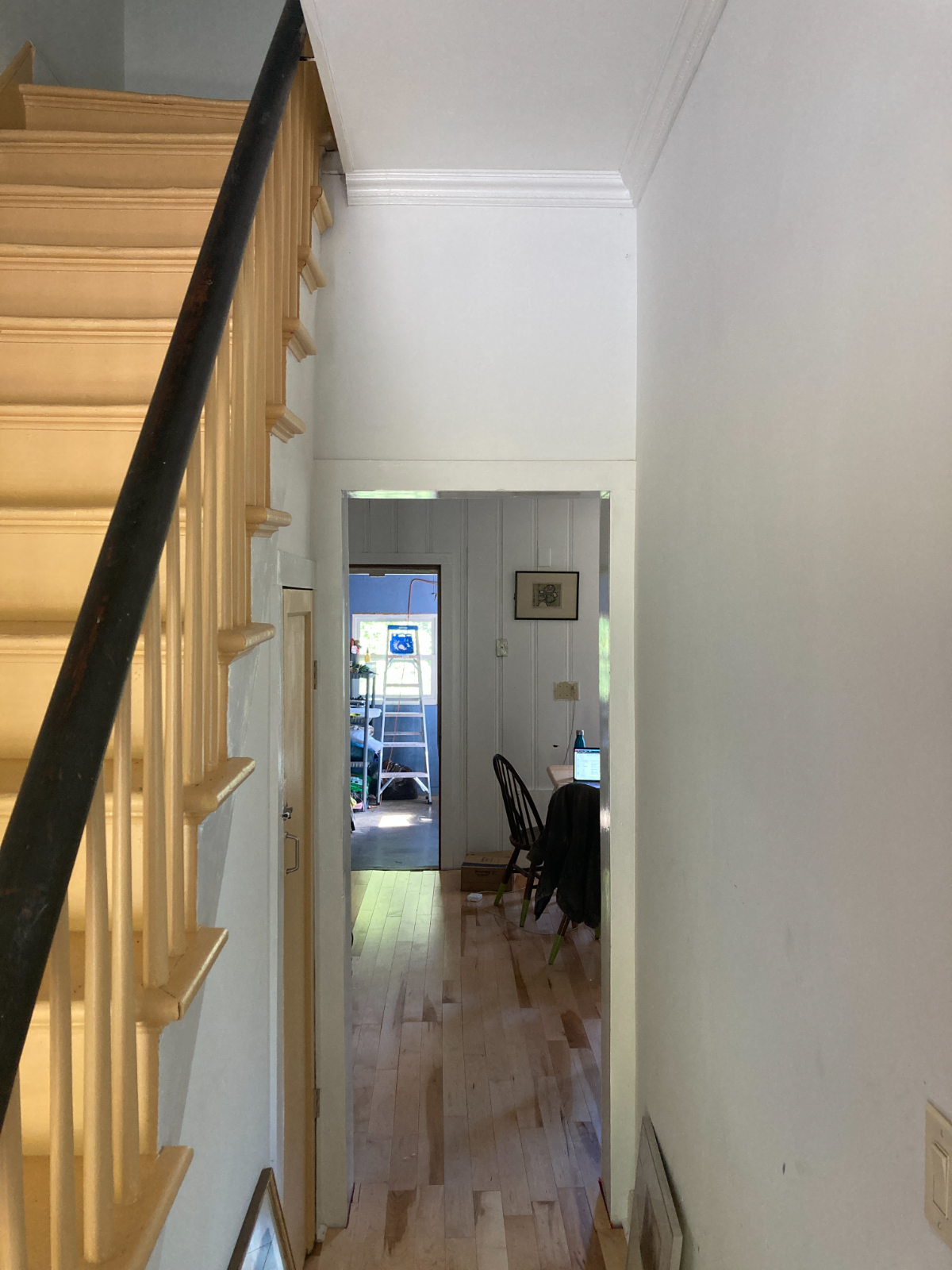 River Charm - Delightful 2-Bedroom Row House with Lush Backyard Oasis on the Hudson River - Photo 3