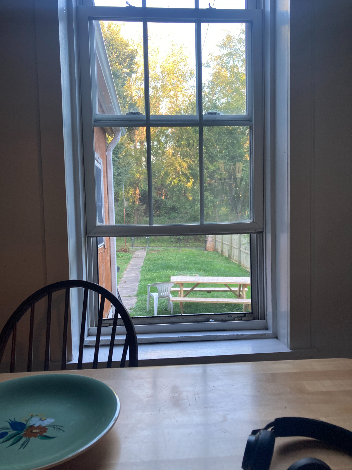 River Charm - Delightful 2-Bedroom Row House with Lush Backyard Oasis on the Hudson River - Photo 7