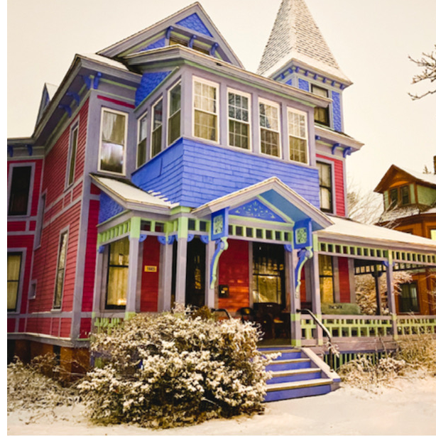Furnished Bedroom Room in Large Victorian Home in McKnight Neighbor .Room A