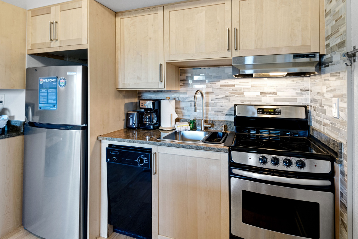 Charming Bend 2-Bd Condo - Photo 5