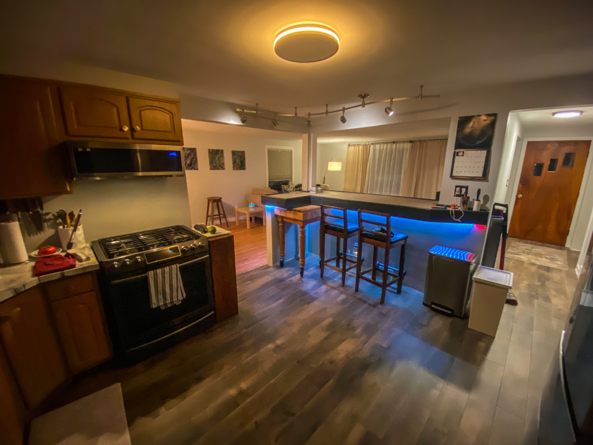 Beautiful North Tonawanda Retreat - Serene 2-Bedroom Home with an Ideal Location Near Niagara Falls - Photo 6