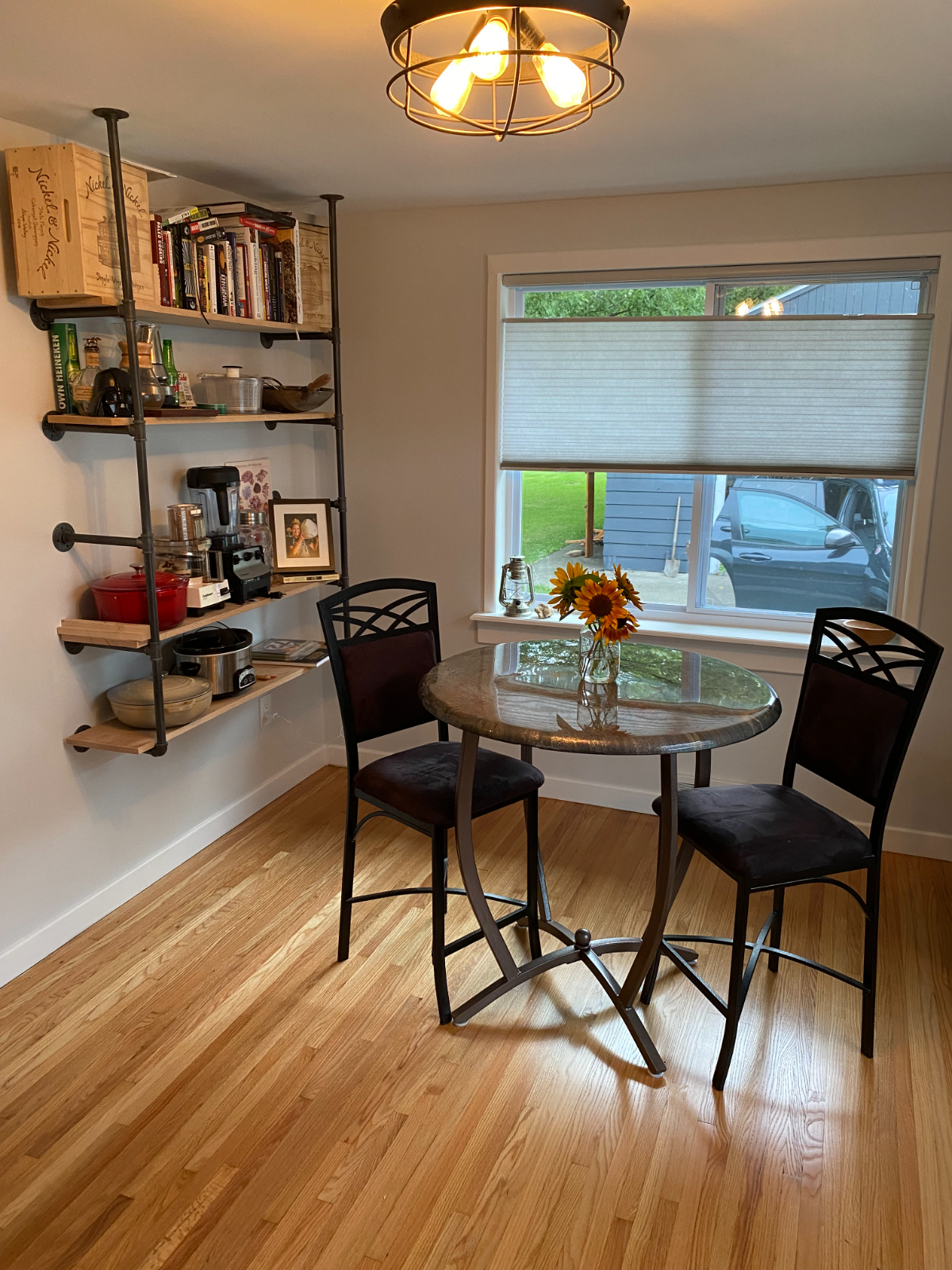 Beautiful North Tonawanda Retreat - Serene 2-Bedroom Home with an Ideal Location Near Niagara Falls - Photo 7