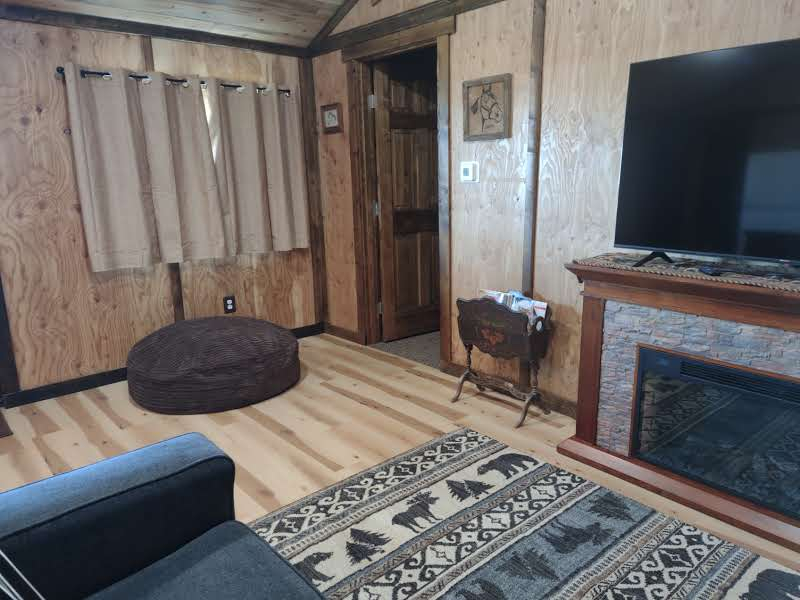 Wolf Haven Cabins Howling wolf - Photo 4