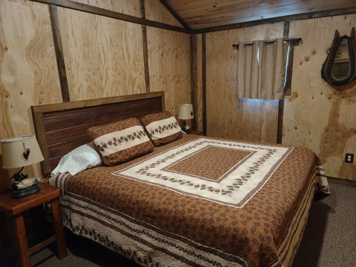Wolf Haven Cabins Howling wolf - Photo 6