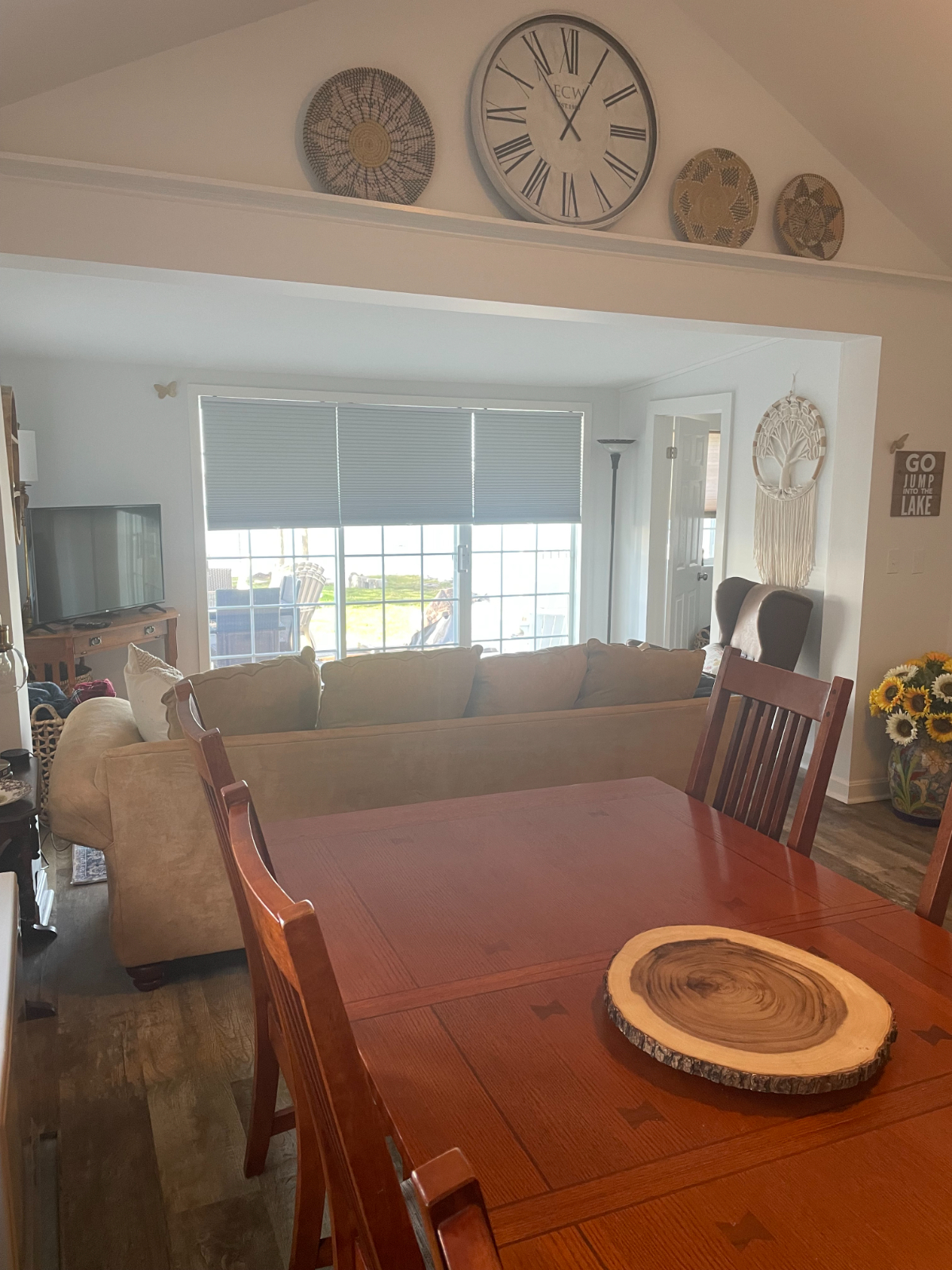Lakeside Living at Its Best - Charming 3-Bedroom Home with Great Amenities in Swanton, Vermont - Photo 6