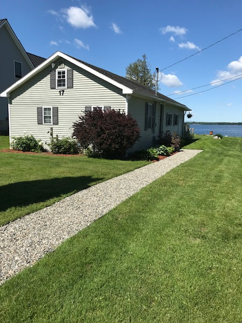 Lakeside Living at Its Best - Charming 3-Bedroom Home with Great Amenities in Swanton, Vermont - Photo 1