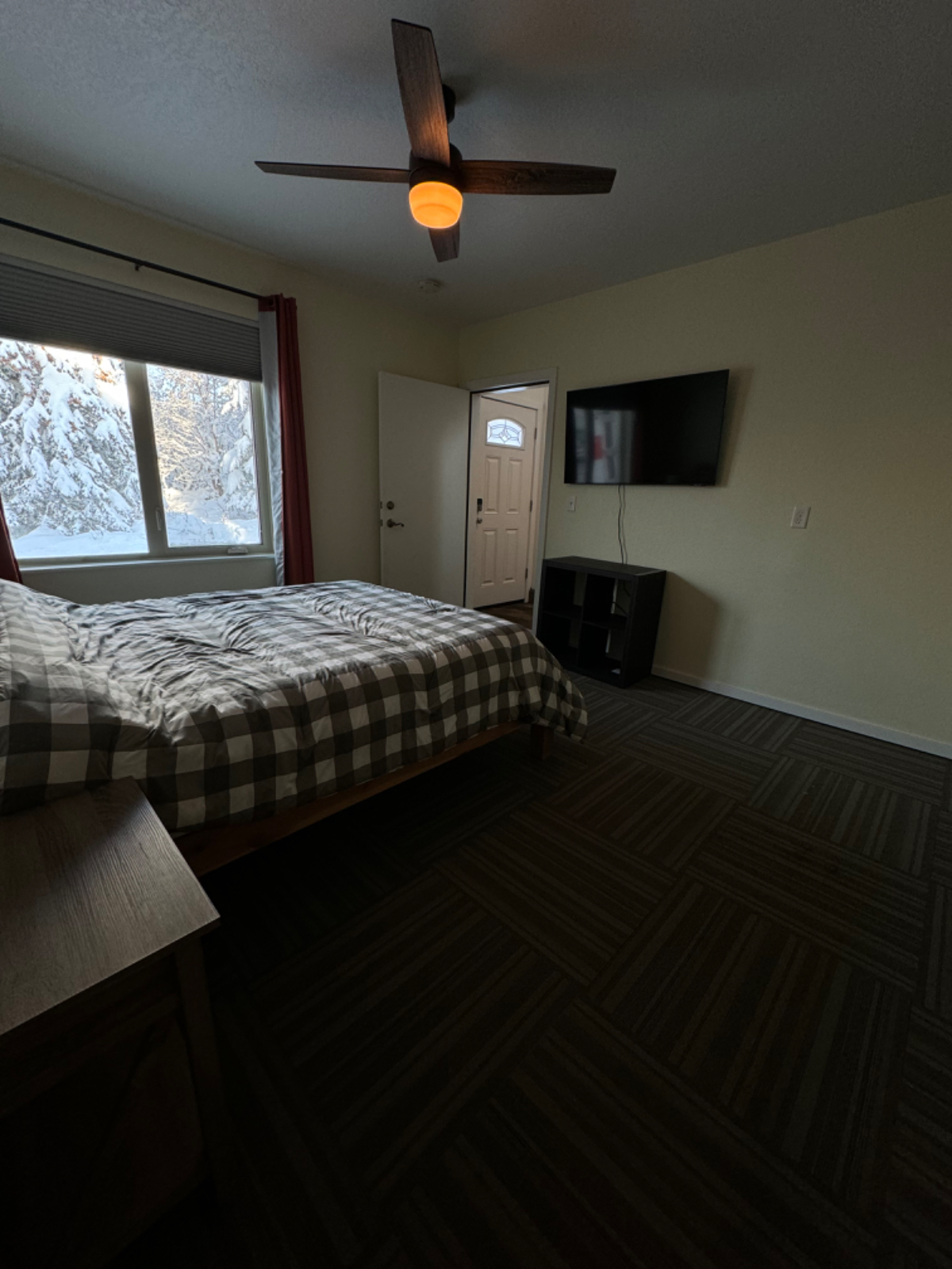 2 Bed 2 Bath Mountain Home with Amazing View - Photo 11