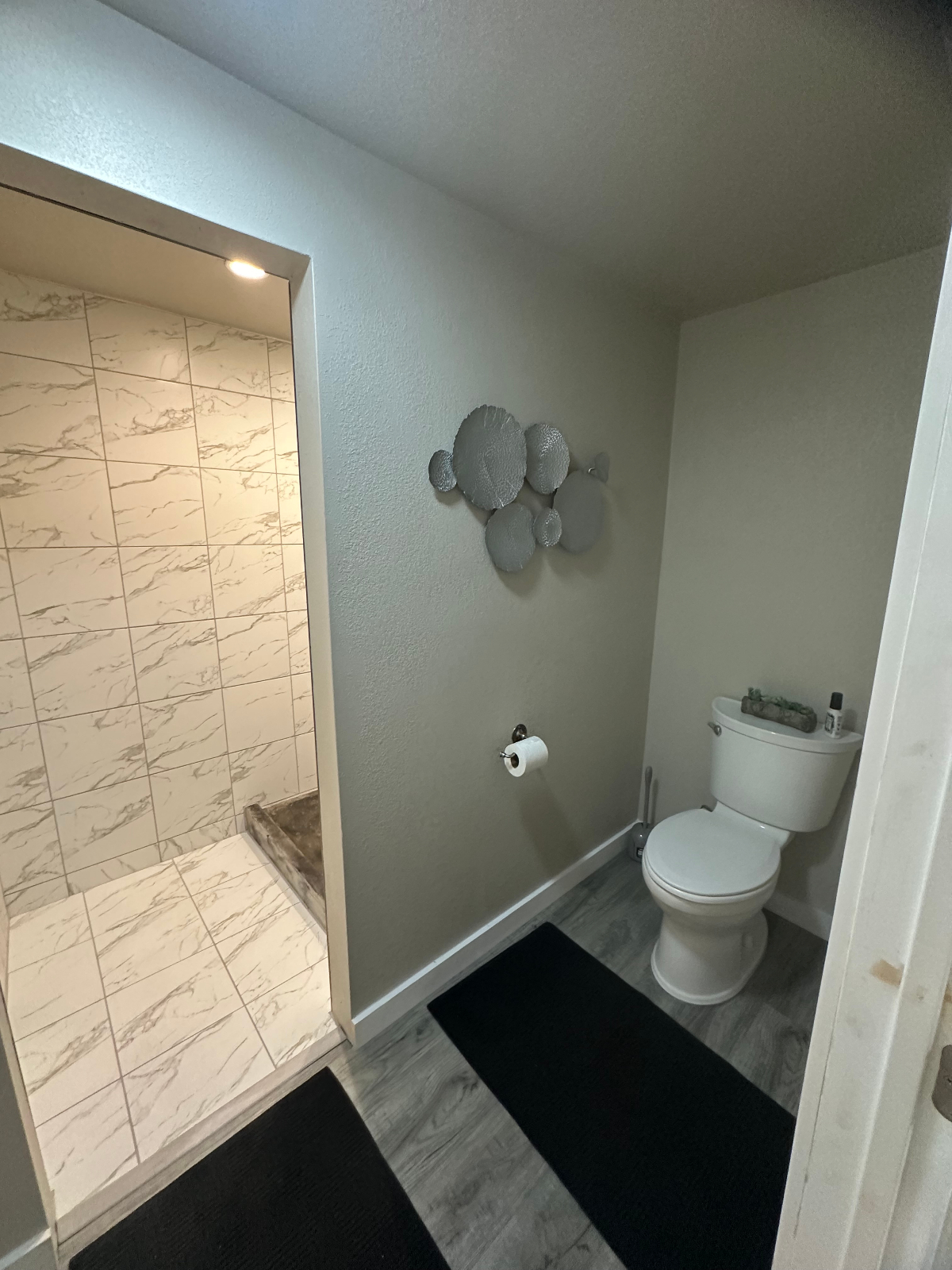 Fully furnished brand new remodel - Photo 7