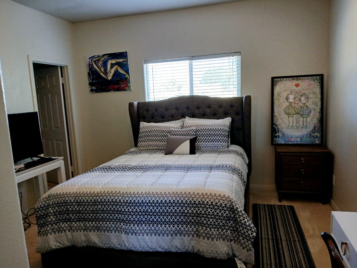 Comfortable Bedroom in Riverside, California
