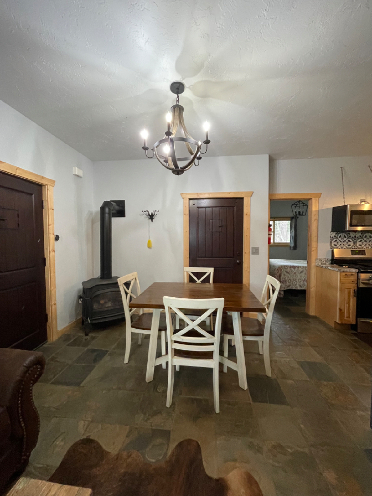 2 Bedroom, Between Sheridan and Buffalo - Photo 3