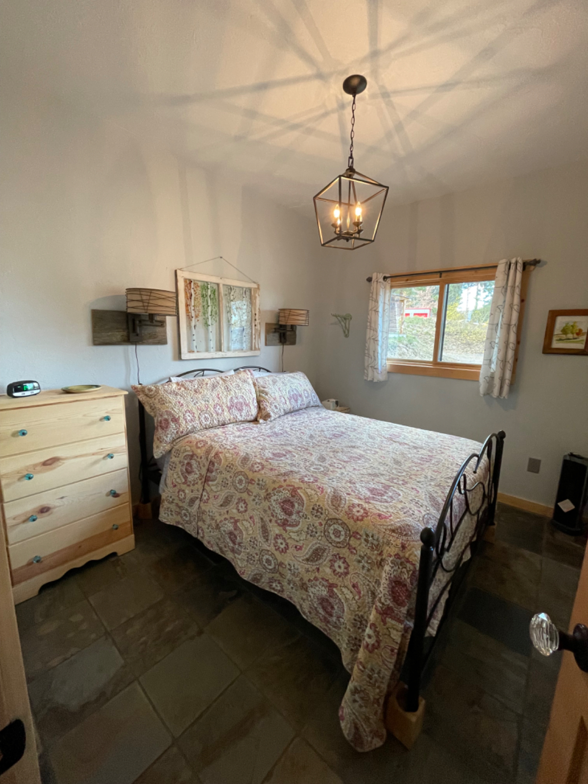 2 Bedroom, Between Sheridan and Buffalo - Photo 6