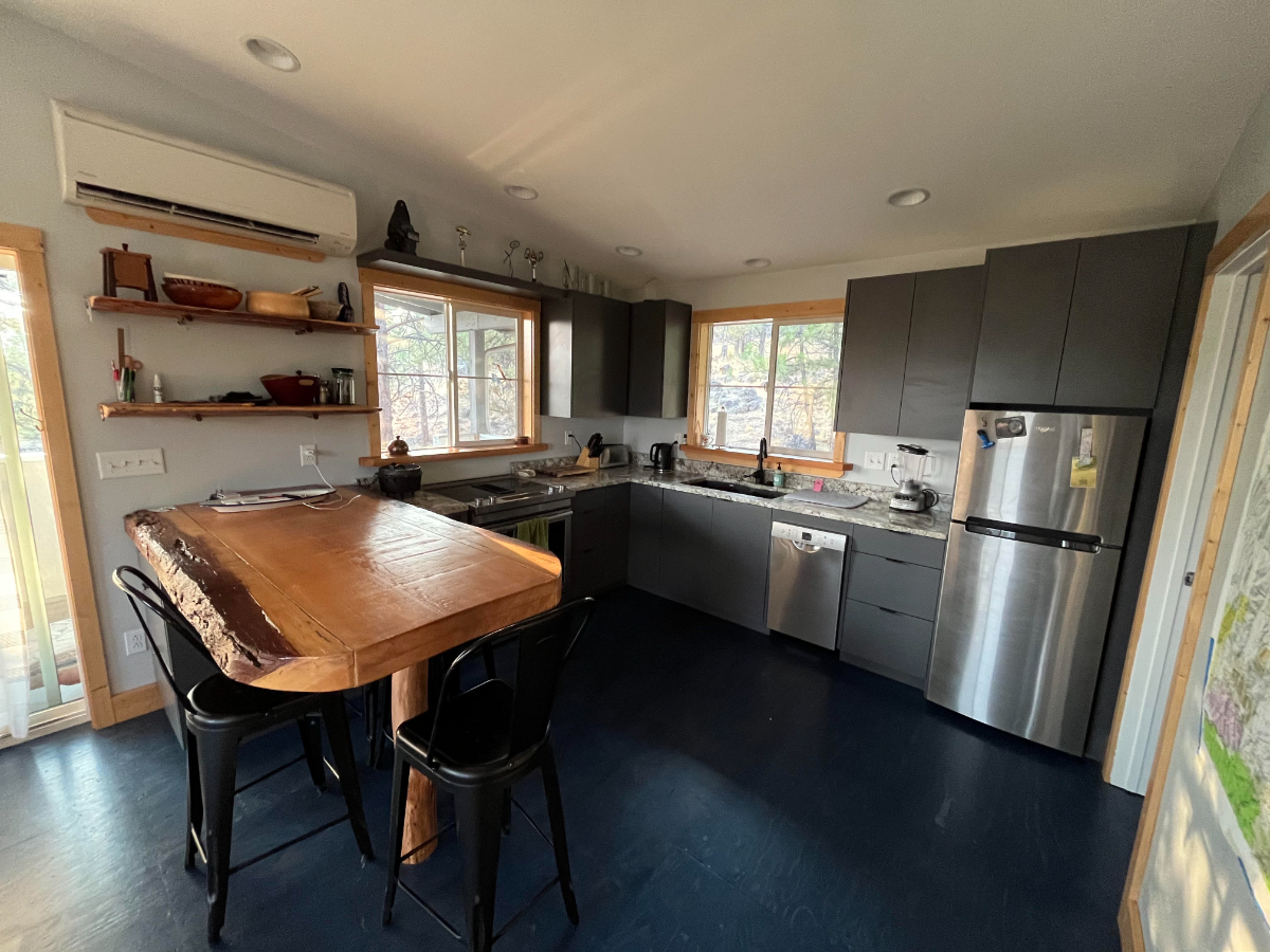 1 Bed/1 Bath plus office nook in West Side Bend - Photo 3