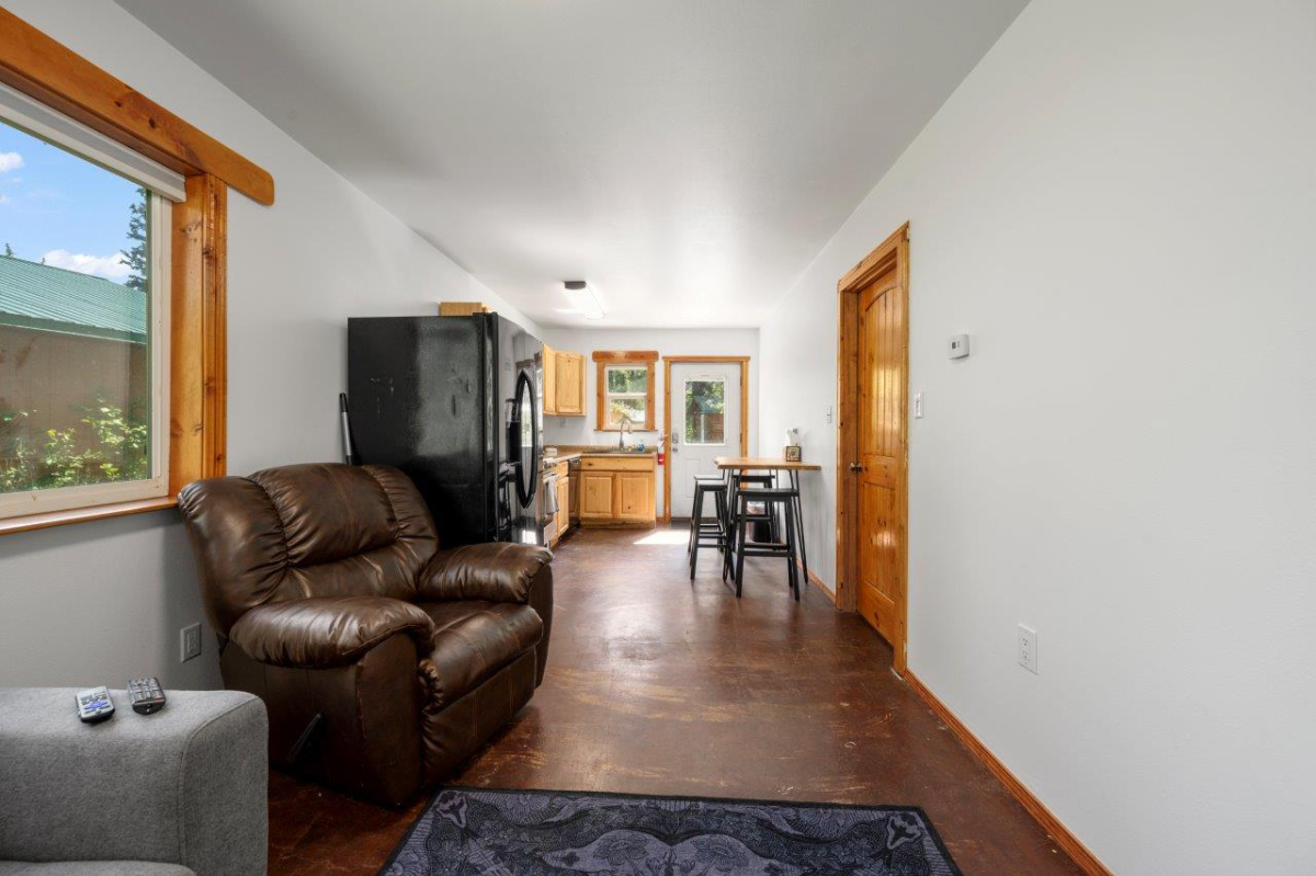 Harding Apartment at Exit Glacier Cabins