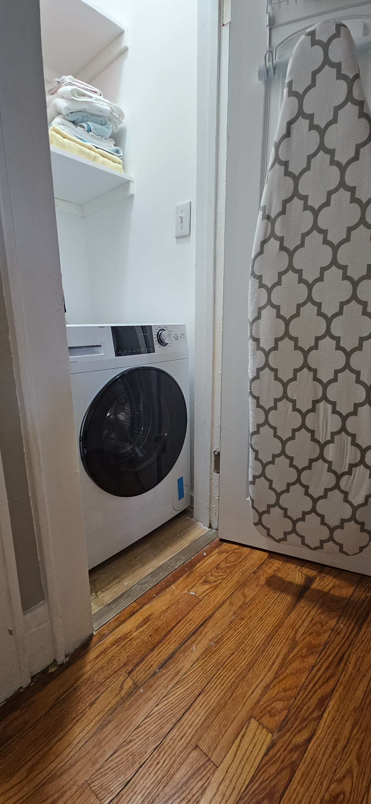 Furnished Upper Unit Apartment - Photo 12
