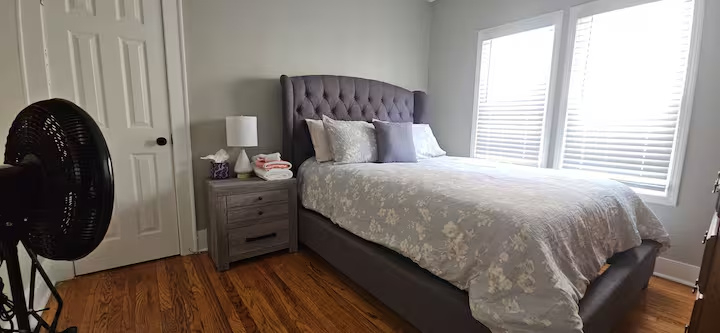 Furnished Upper Unit Apartment - Photo 7