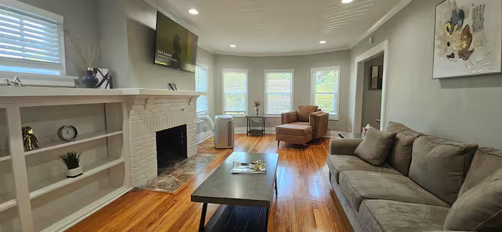 Furnished Upper Unit Apartment - Photo 1