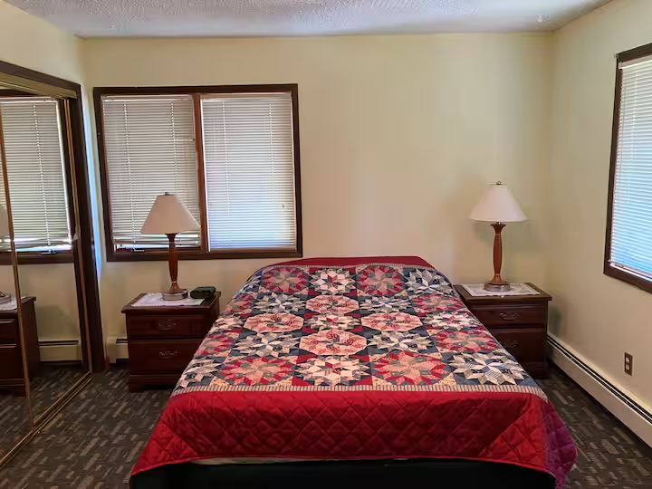1 Queen in Large Home in Great Location