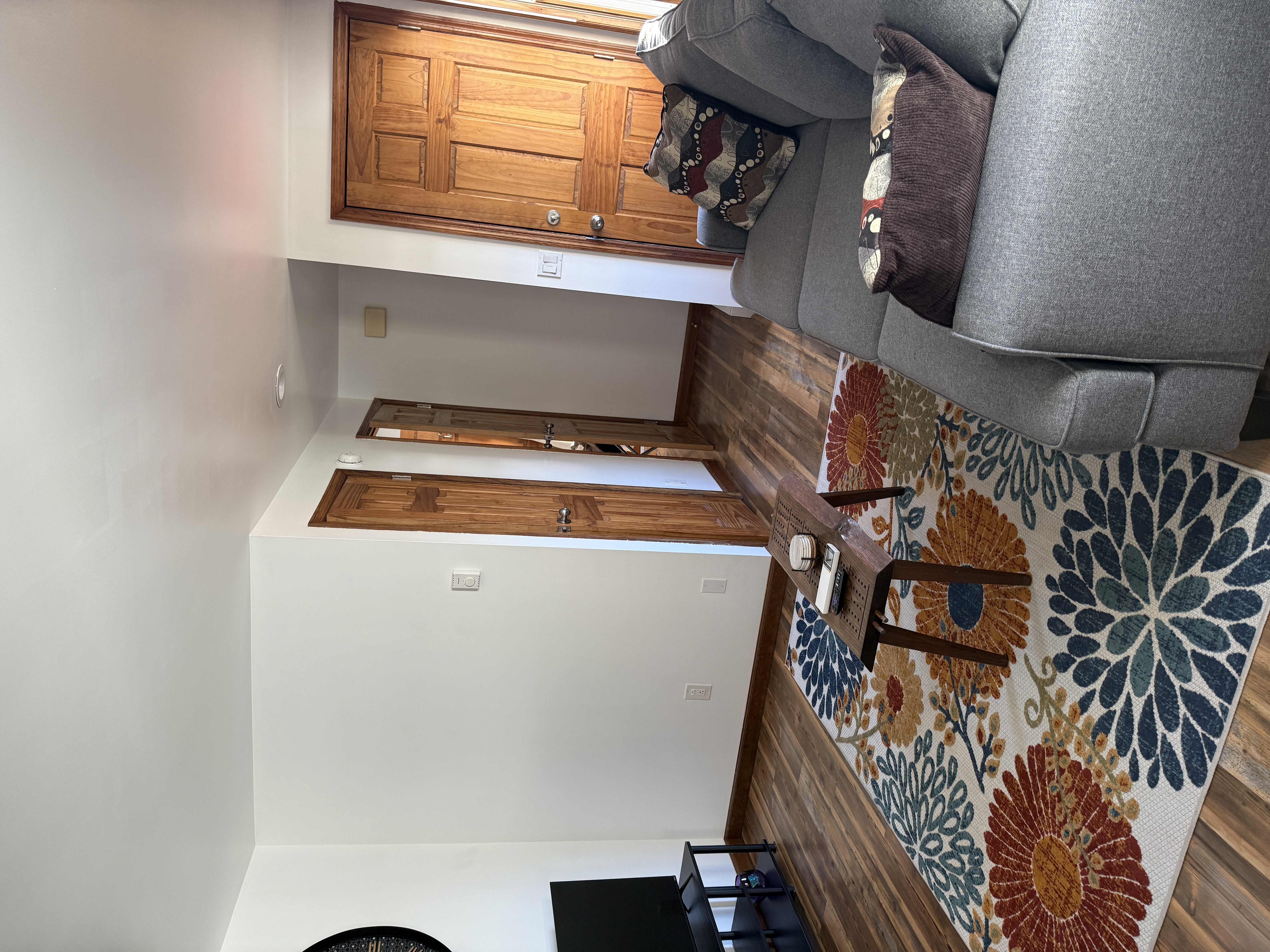 Newly Renovated Downtown Saratoga Apartment- 1/2 Block to Hospital - Photo 3