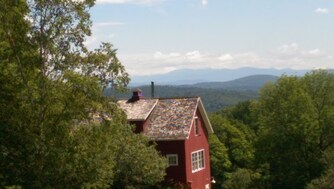 Beautiful Red Barn Cottage with Mountain Views - Photo 3