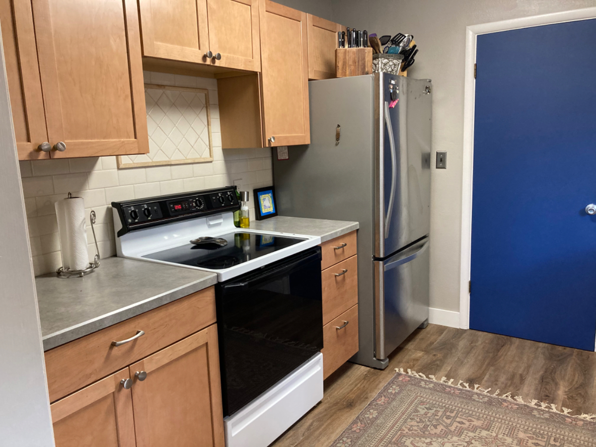 WEST SIDE COZY 2 BEDROOM ONE BATH HOME - Photo 4