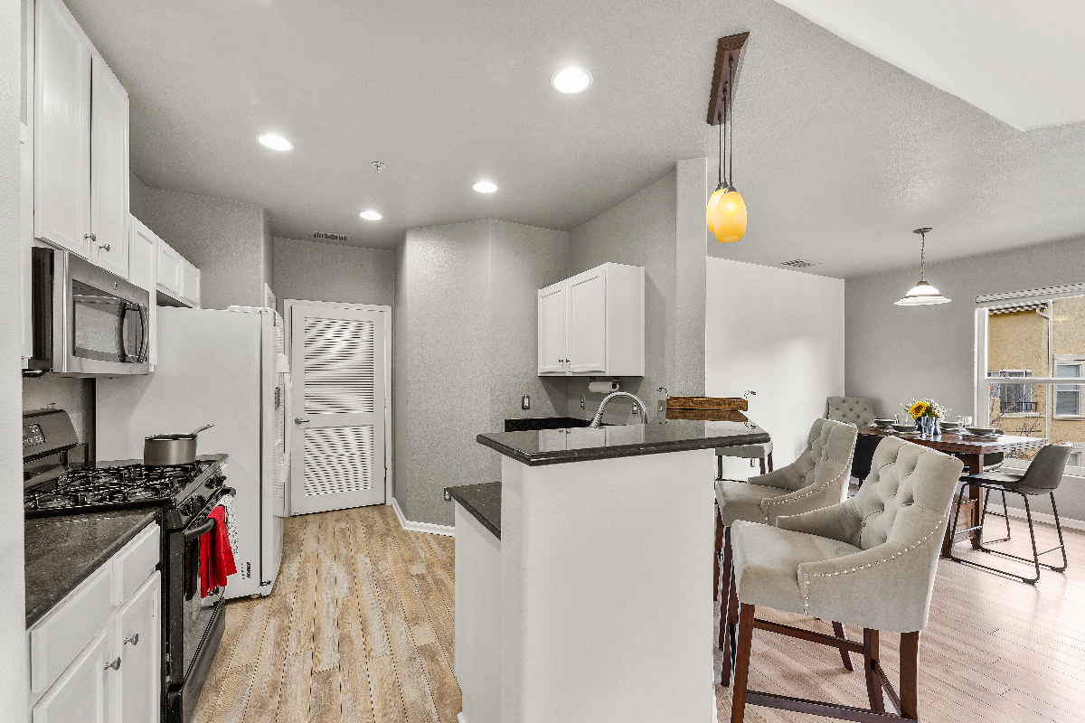 South Reno Retreat 2/2 - Photo 11