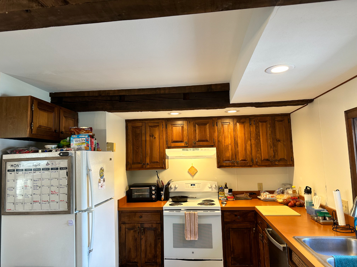 Charm and Comfort in Cazenovia - Beautiful 3-Bedroom Apartment with All Amenities and Nature at Your - Photo 3