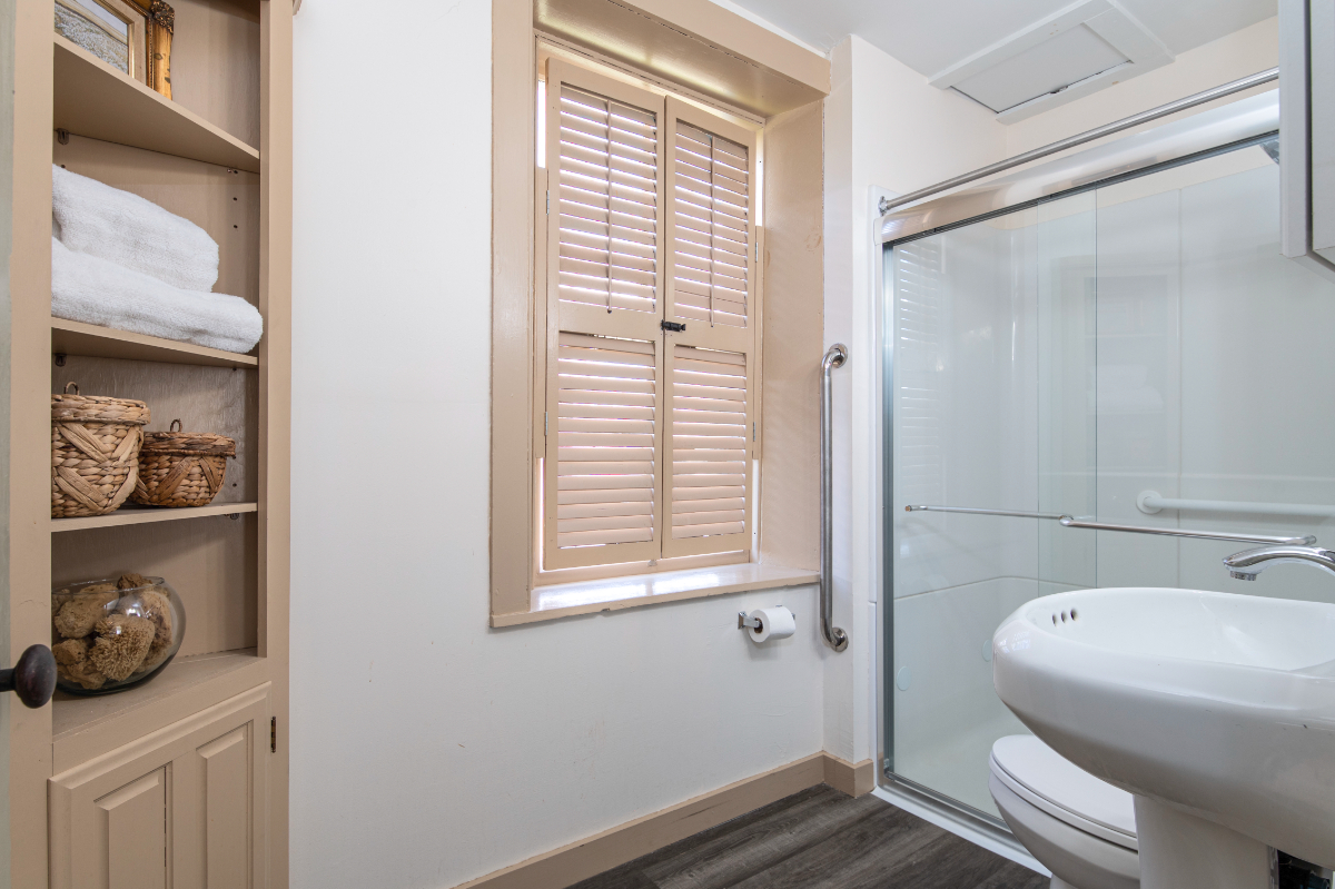 Spacious 5-bedroom Stone House in Historic Chester - Photo 6