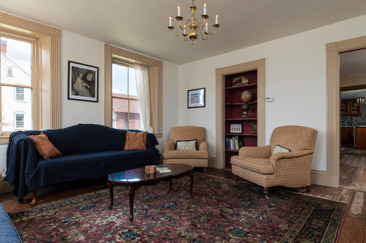 Spacious 5-bedroom Stone House in Historic Chester - Photo 9