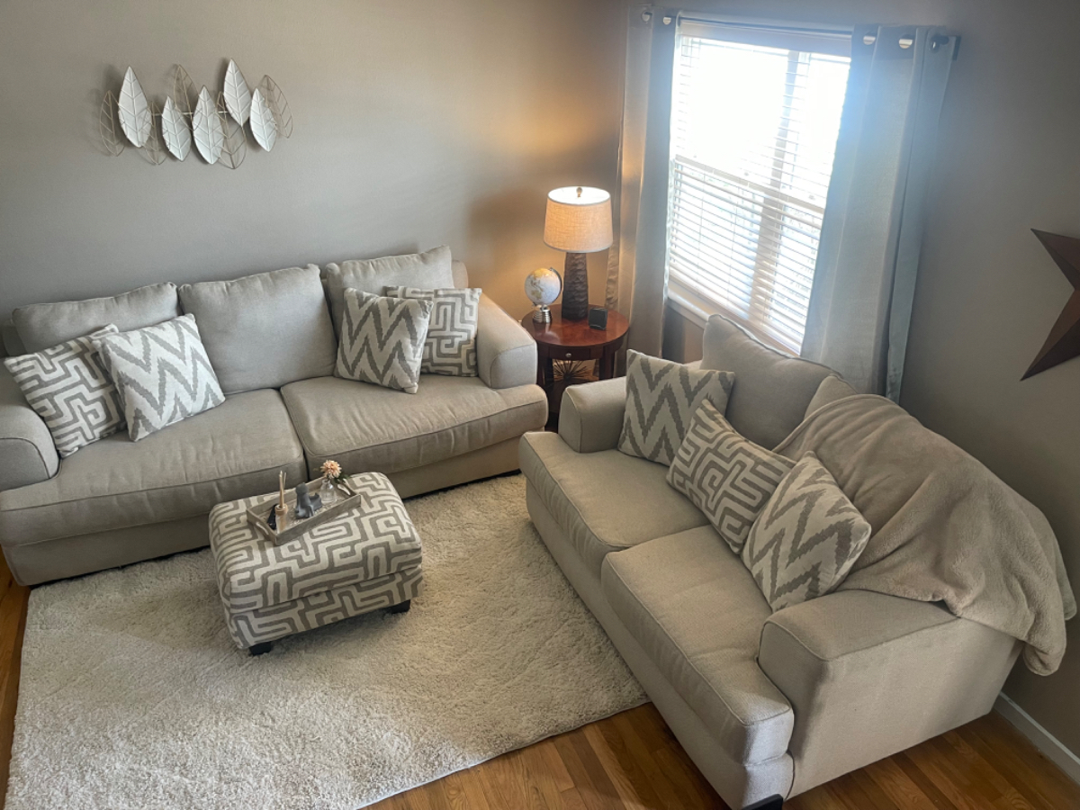 Cozy townhouse in quiet neighborhood - Photo 1