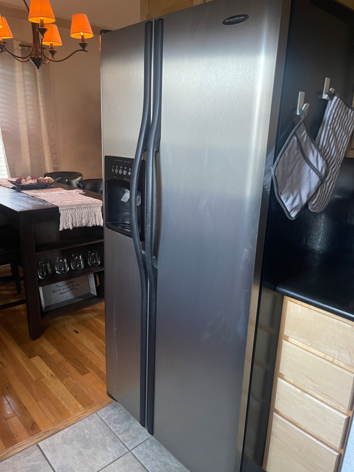 Cozy townhouse in quiet neighborhood - Photo 10