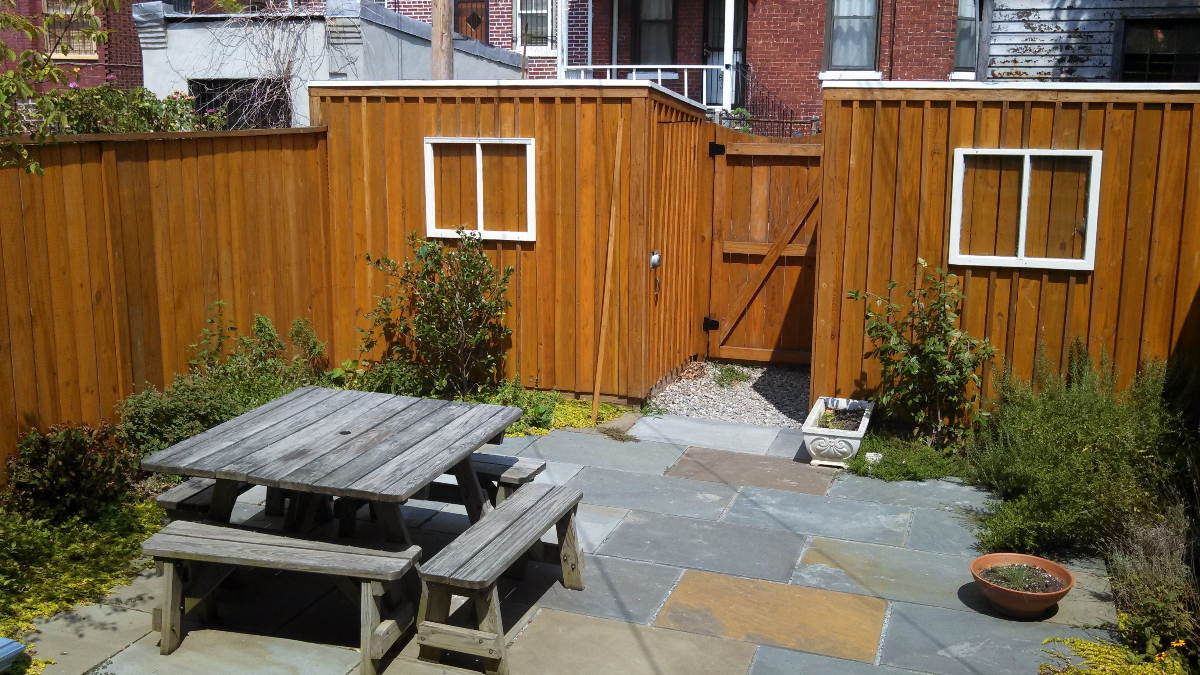 Sublet Furnished Sunny Row House, Lovely Gardens - Photo 12
