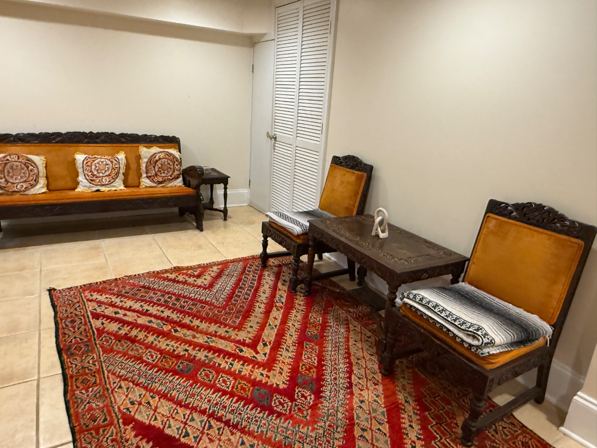 Sublet Furnished Sunny Row House, Lovely Gardens - Photo 8