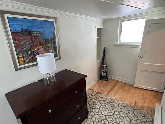 Spacious One Bedroom - Photo 11
