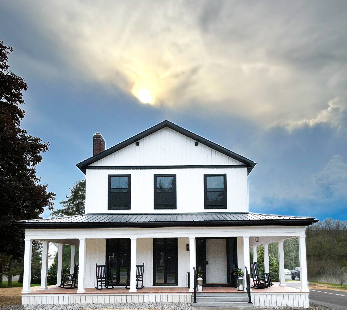 The White Creek Inn - Photo 1