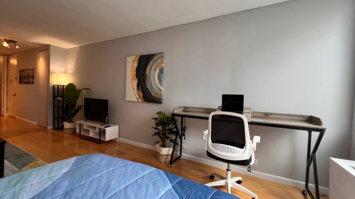 Large studio perfect for remote/hybrid working with brand new furniture/furnishings/AC, central to 1 - Photo 3