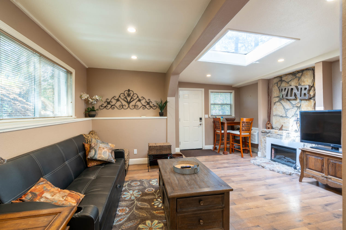 Turnkey Wine Country Cottage