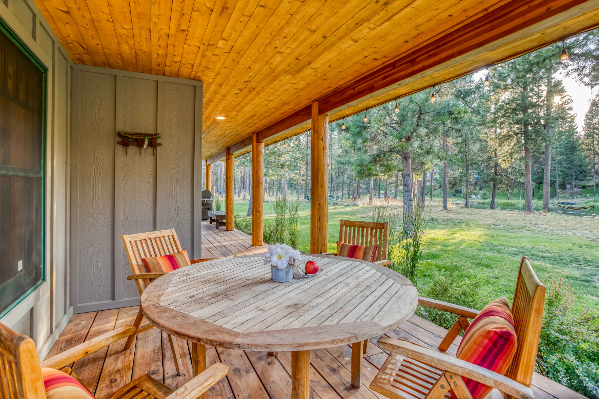 The Settle Inn Riverfront Retreat - Photo 2
