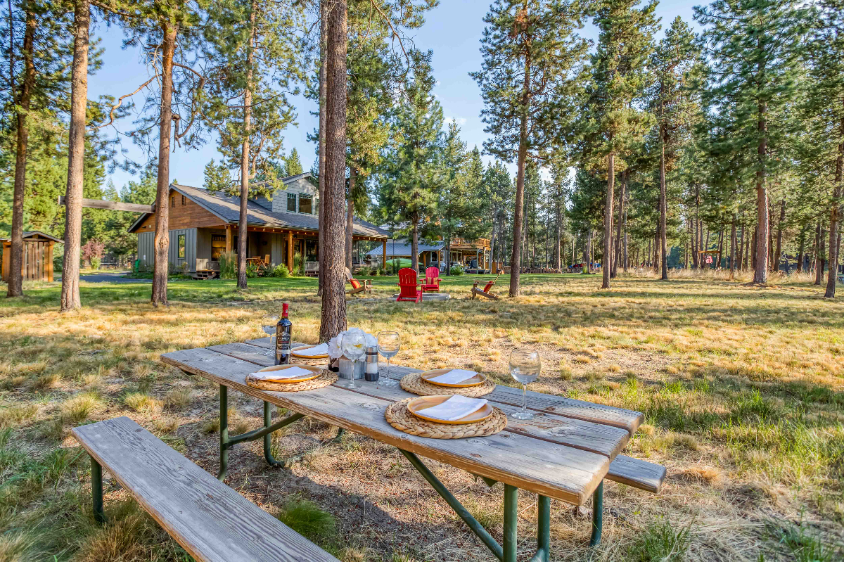 The Settle Inn Riverfront Retreat - Photo 4