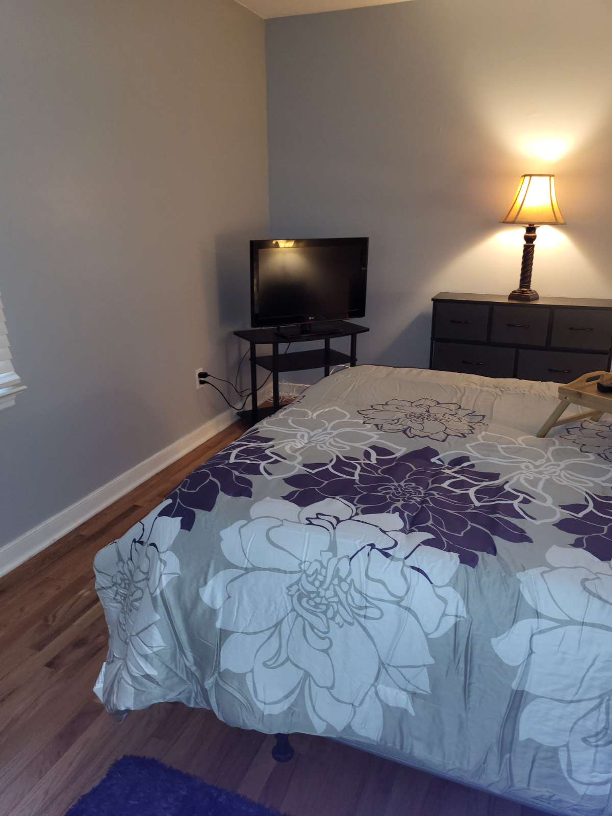 Room for rent near hospital/very quiet neighborhood - Photo 4