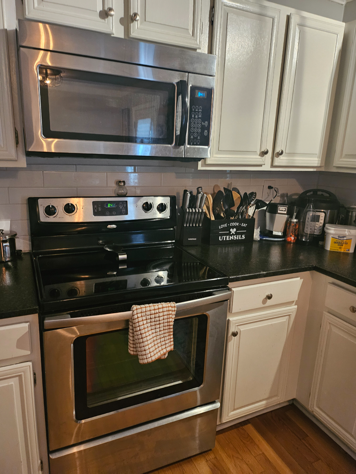 Room for rent near hospital/very quiet neighborhood - Photo 8