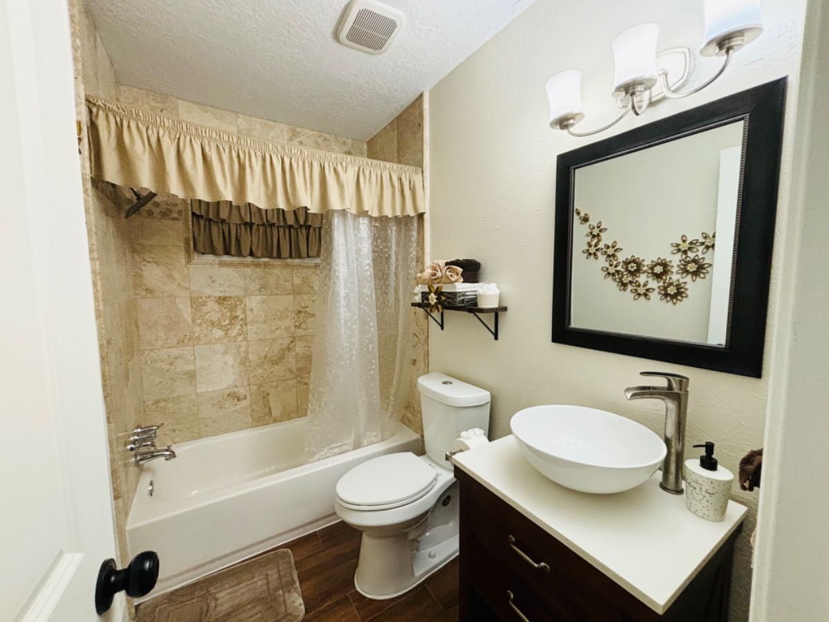 Central Suburban Stay, Near Industry & Hospitals - Photo 6