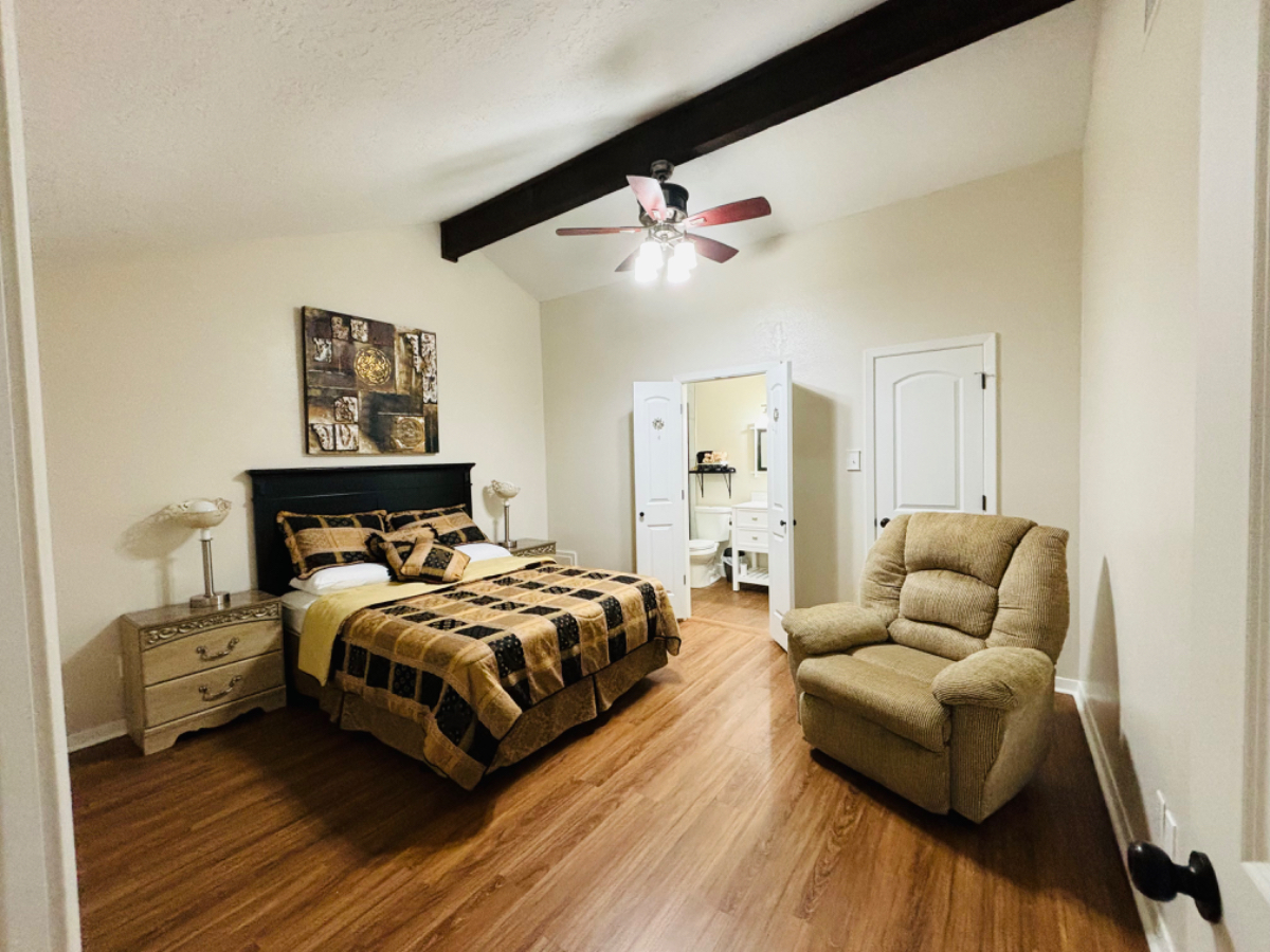 Central Suburban Stay, Near Industry & Hospitals - Photo 1