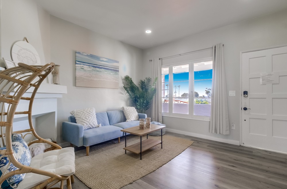 2 Bedroom Cozy Coastal in Hillcrest - Photo 4
