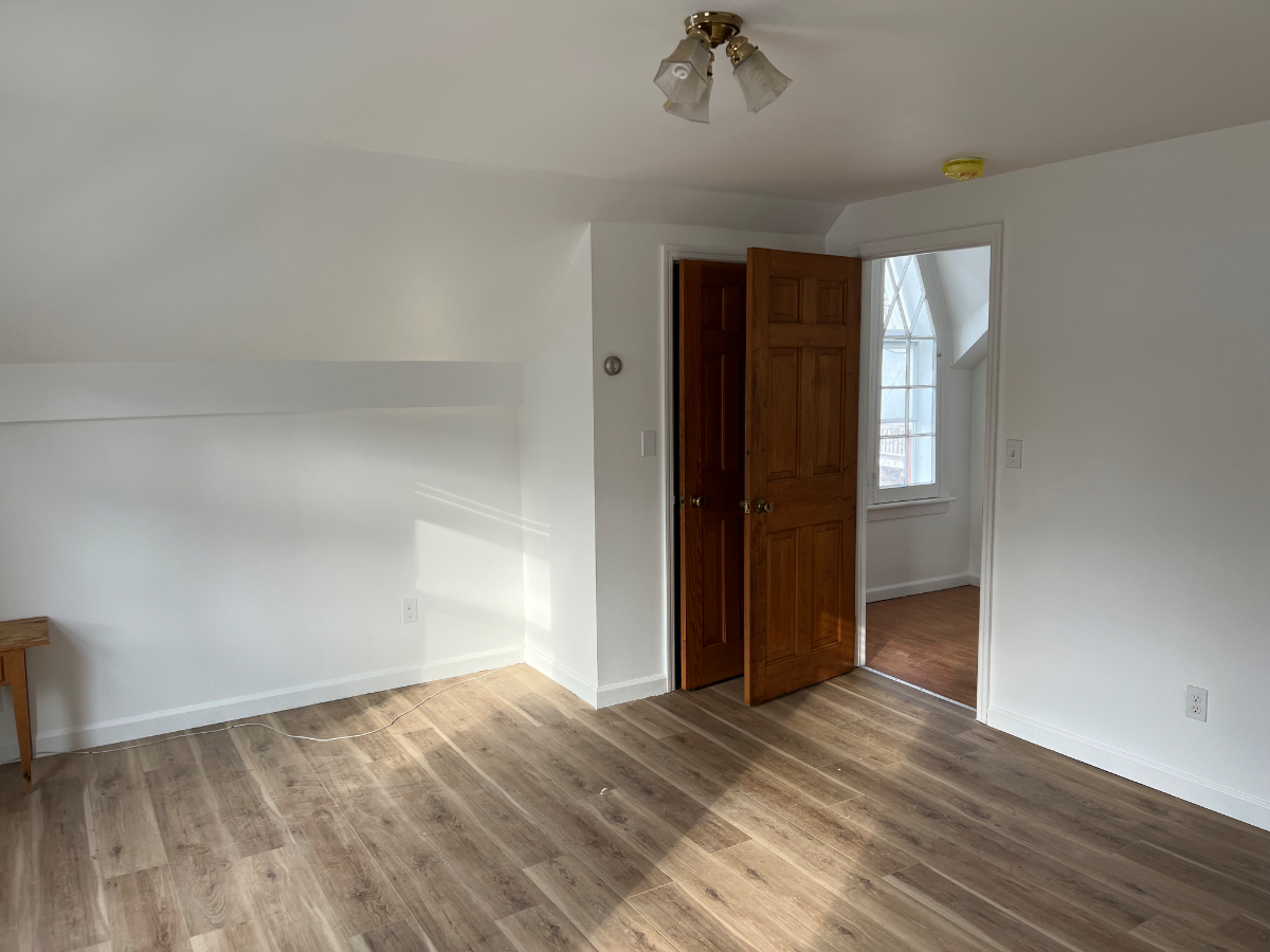 Bedroom/Apartment available near UVM medical center - Photo 4