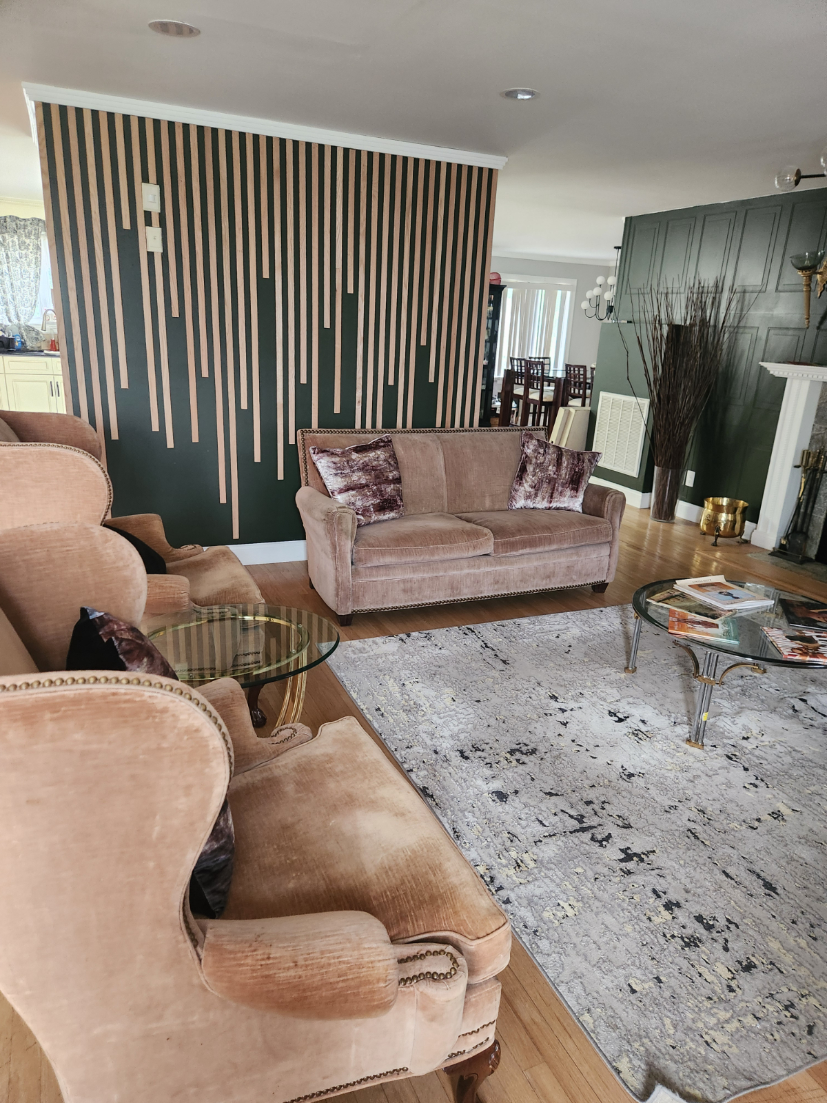 Elegant & Spacious Sanctuary Stunning 3-Story Home with 4 Bedrooms & 4.5 Bathrooms - Perfectly Posit - Photo 8