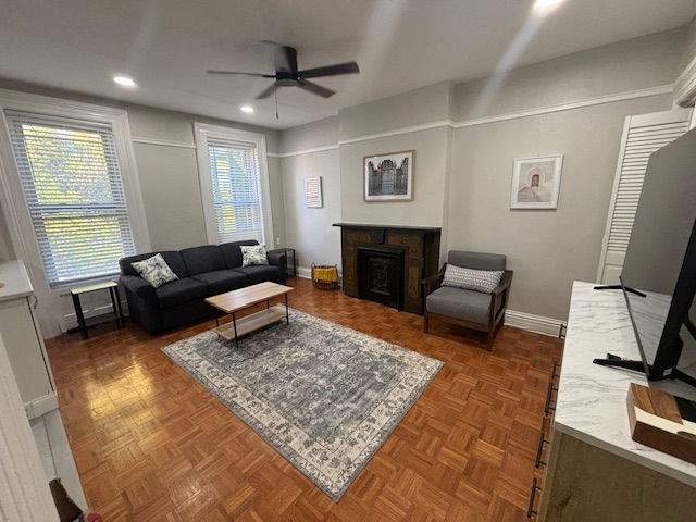 Quiet garden apartment near Hospitals and Parks - Photo 1