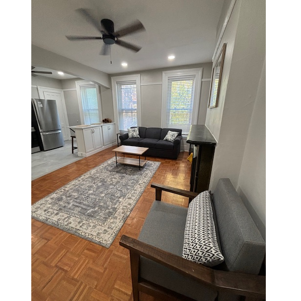 Quiet garden apartment near Hospitals and Parks - Photo 3
