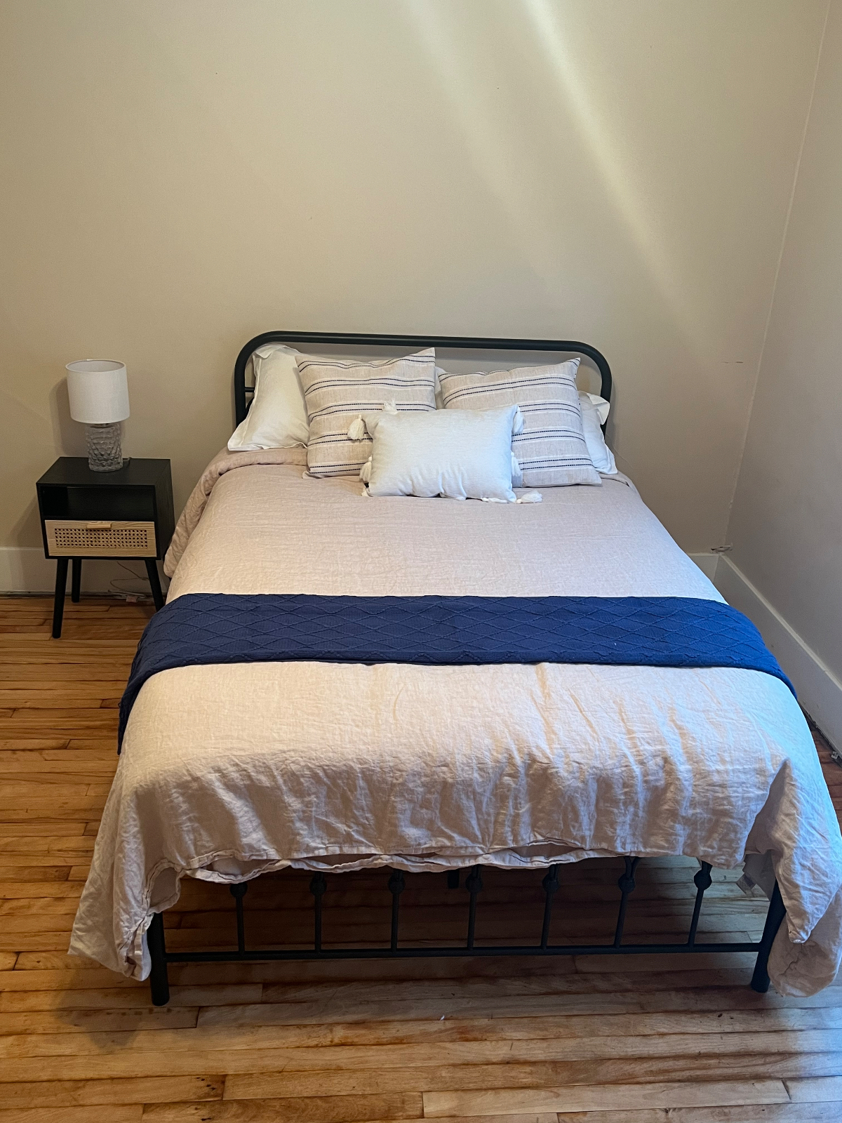 Private Room For Nurses, Students, Professionals