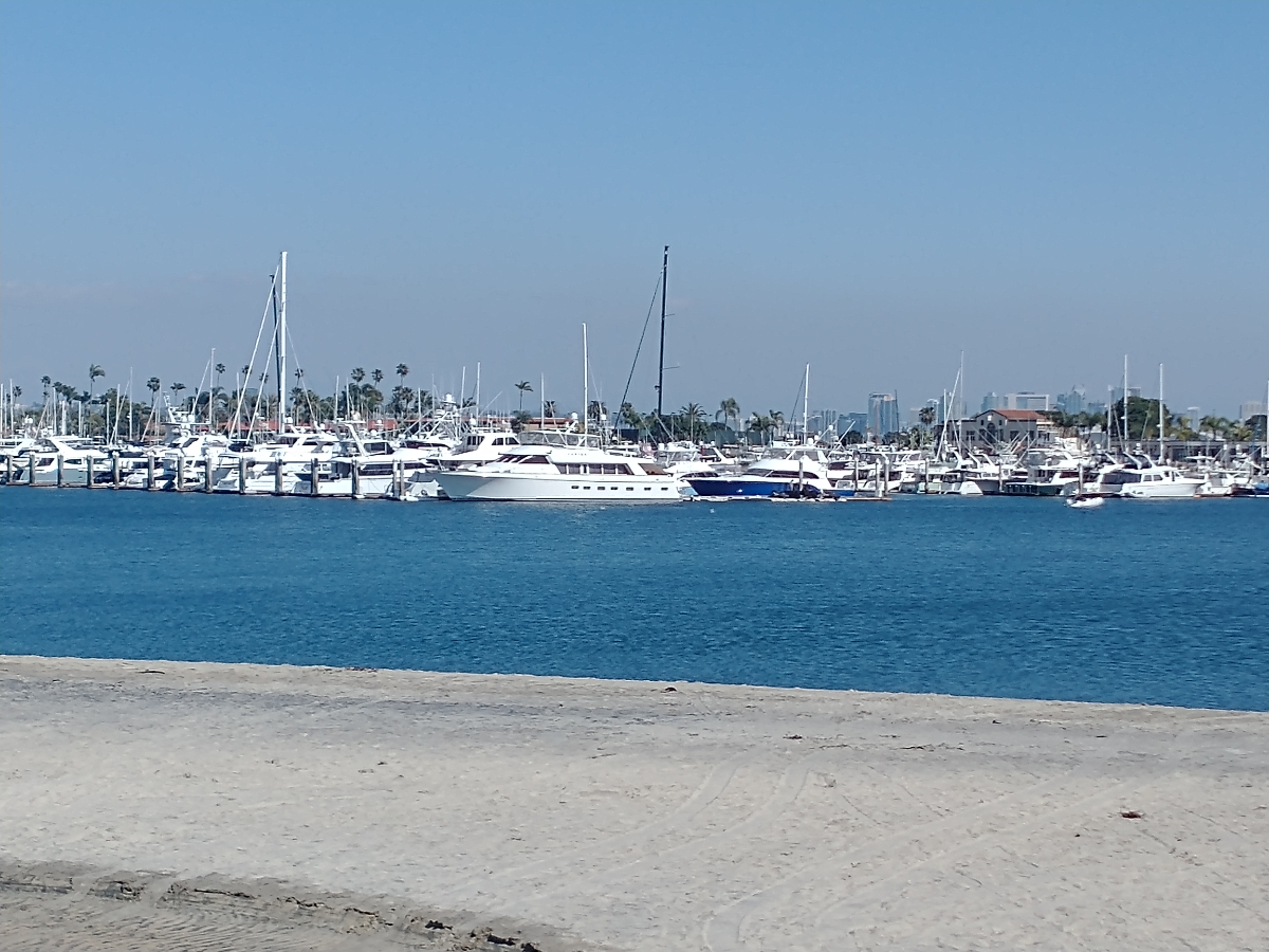 POINT LOMA 1300SQ.FT CONDO NEXT TO PRIVATE BEACH. LA PLAYA AREA - Photo 1