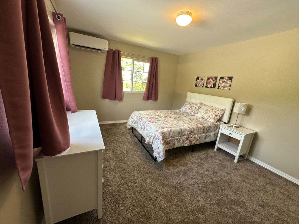 Upstairs Corner Bedroom and Full Bathroom